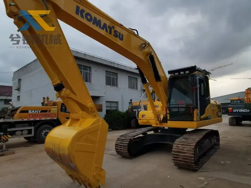 Used KOMATSU PC200-8 crawler excavator in good condition