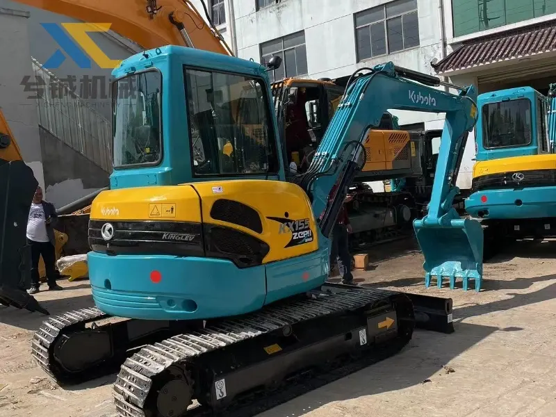 Excavadora de cadenas Kubota KX155 de segunda mano de 5,5 toneladas y alta eficiencia a la venta