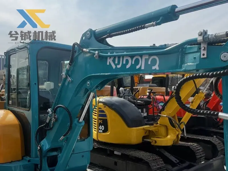 حفارات صغيرة مستعملة من طراز Kubota U25 آلات بناء مستعملة حاصلة على شهادة CEEPA (12)